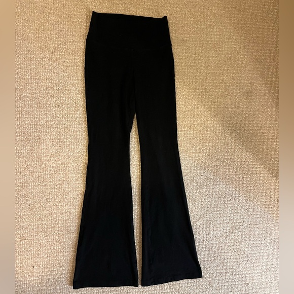 Aritzia flare legging - Picture 1 of 2